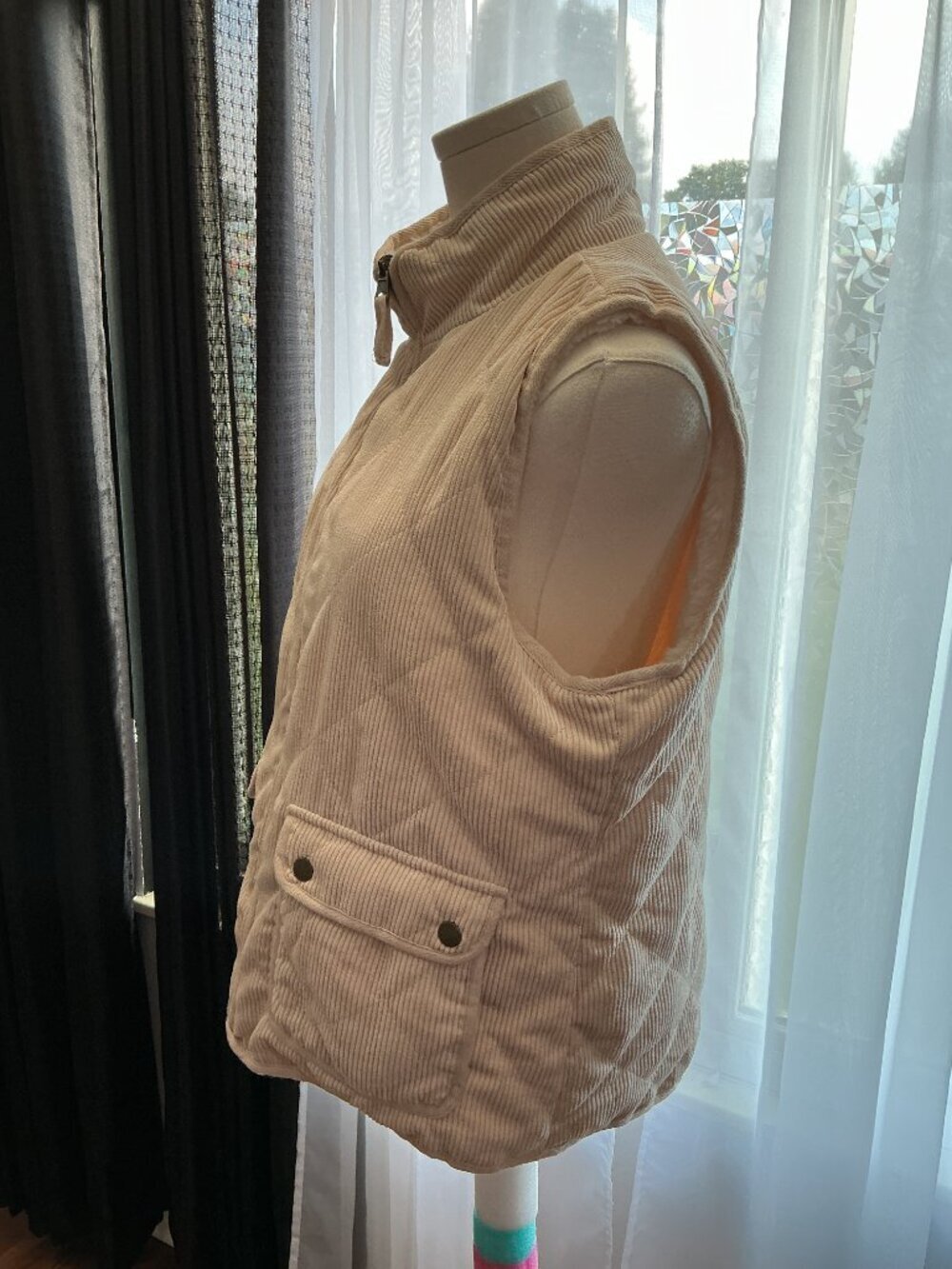 Thread & Supply Wubby Reversible Sherpa Quilted Vest Cream Beige Medium Full Zip - Picture 10 of 15